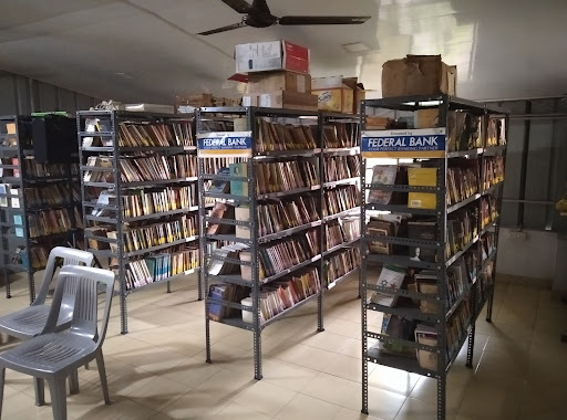 Poonithura Public Library