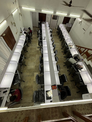 THE READER'S CAFE READING ROOM