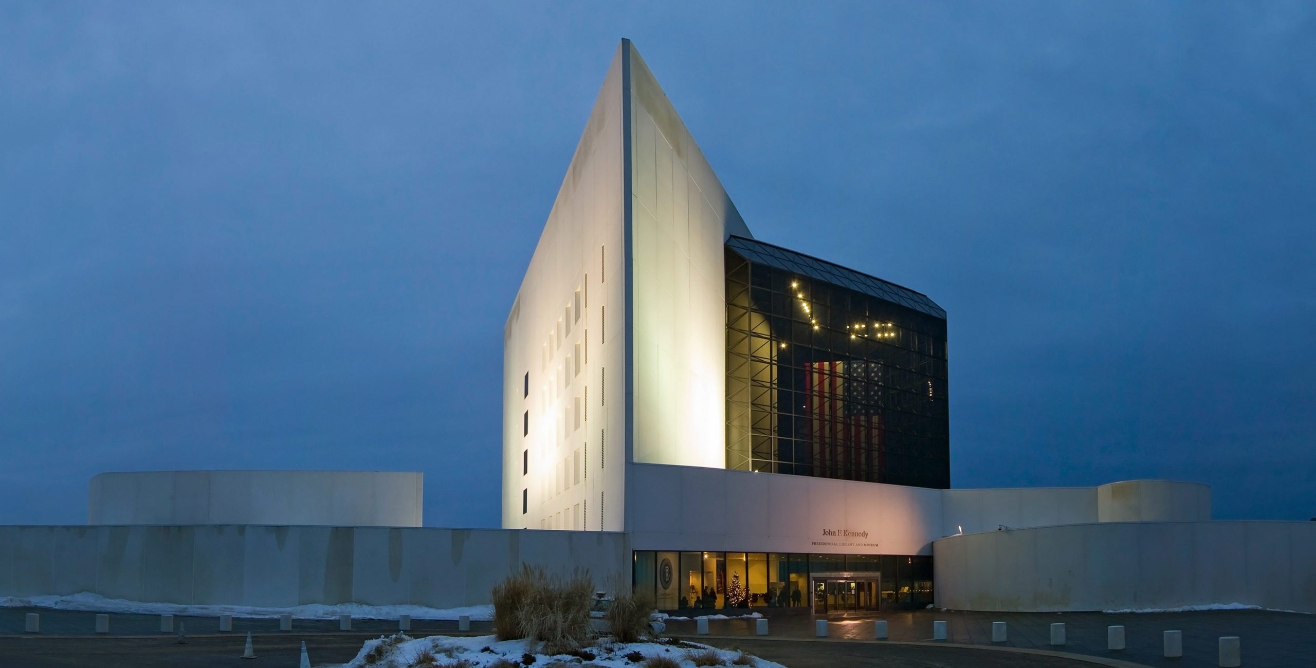 kennedy memorial public library scaled