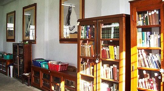 the best library in asansol
