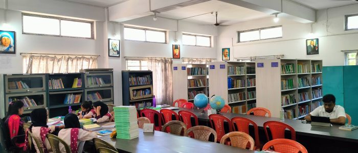 valiyaveettil ajmal memorial library
